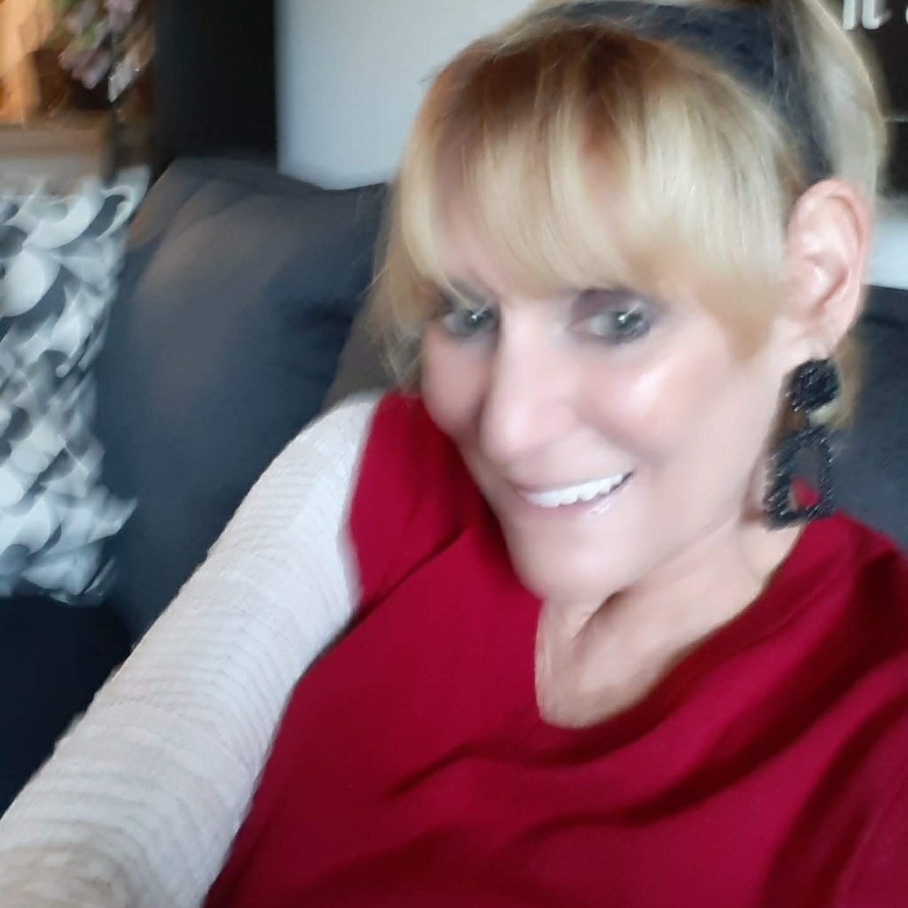 Meet your Posher, Robin